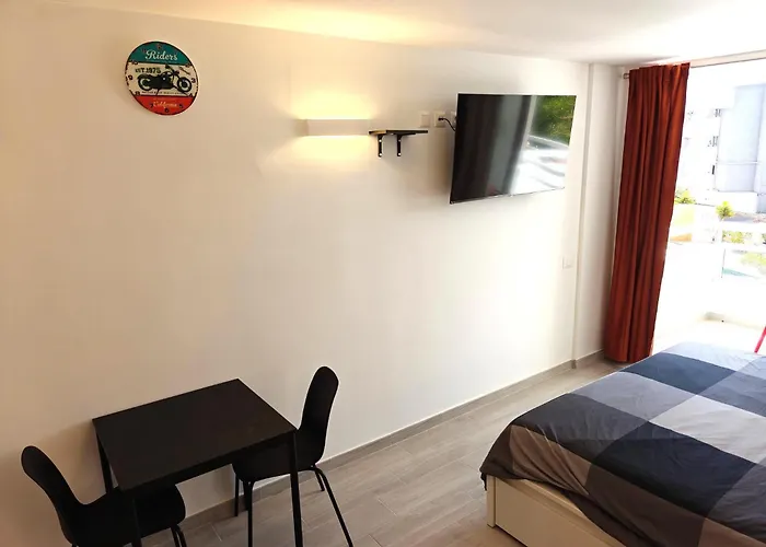 Rubik's Studio, Lovely Americas