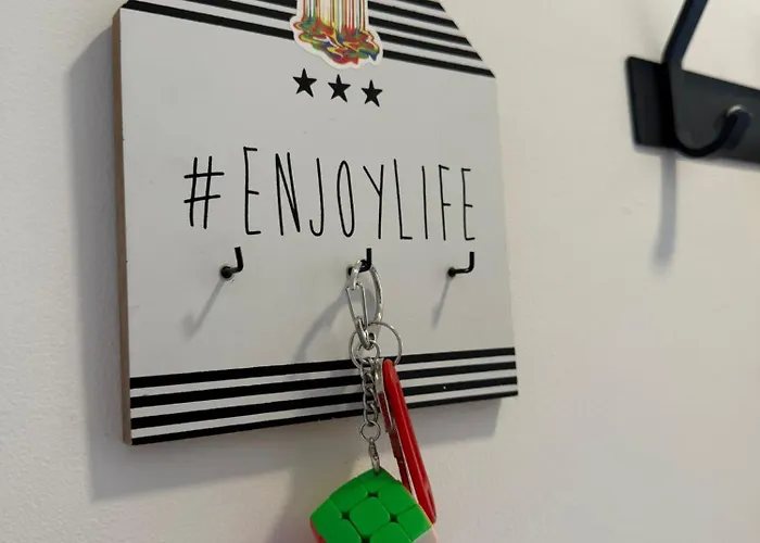 Rubik's Studio, Lovely Americas 阿德耶