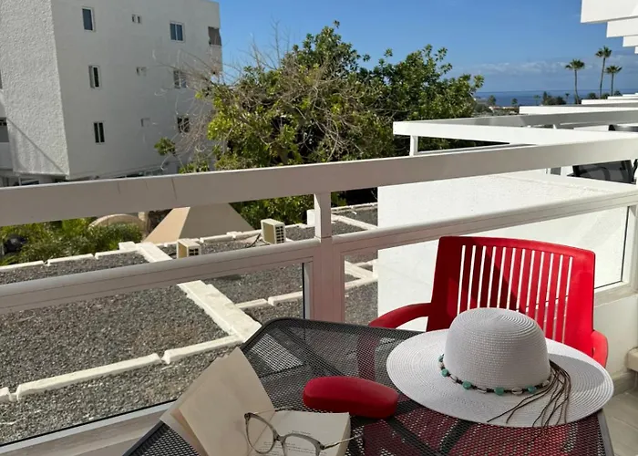 Rubik's Studio, Lovely Americas Apartman *